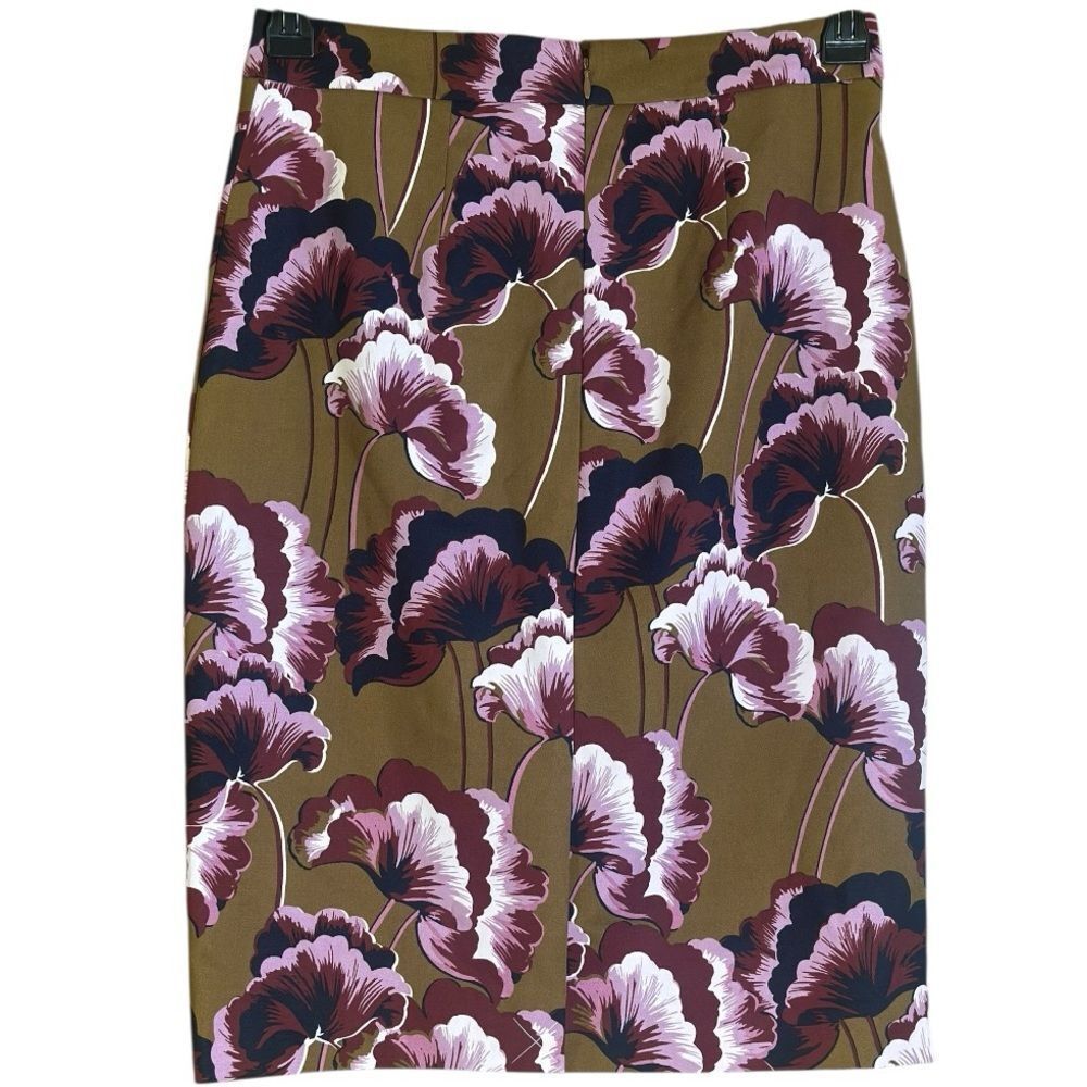 Ann Taylor Tan and Purple Floral Lined Pencil Skirt Size 4 NWT 📦